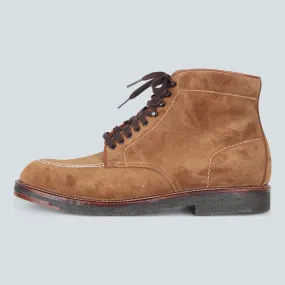 Alden - Crepe Sole Plain Toe Boot - Snuff Suede