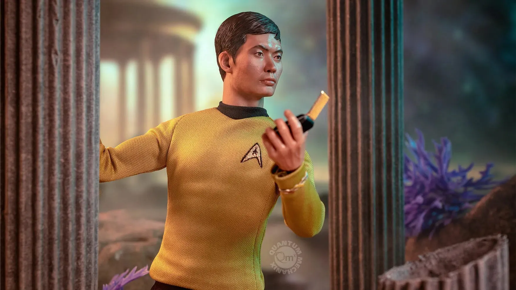 Sulu: Star Trek: TOS Figure: Qmx