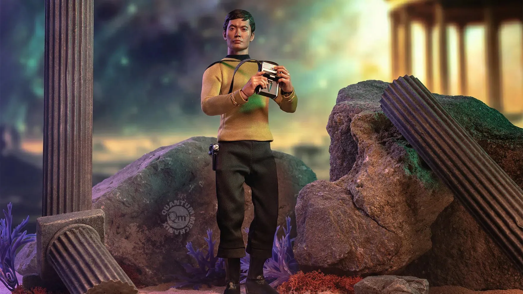 Sulu: Star Trek: TOS Figure: Qmx