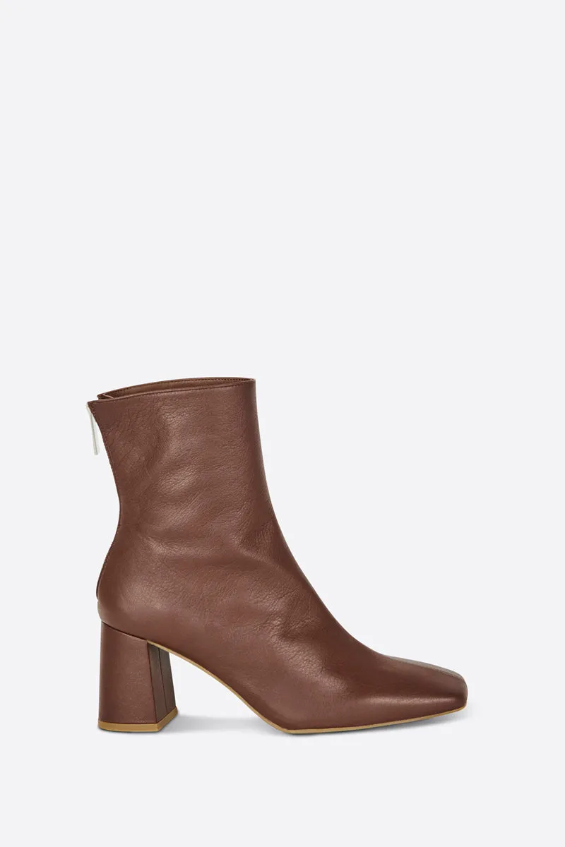 TABATHA LEATHER HEELED BOOT