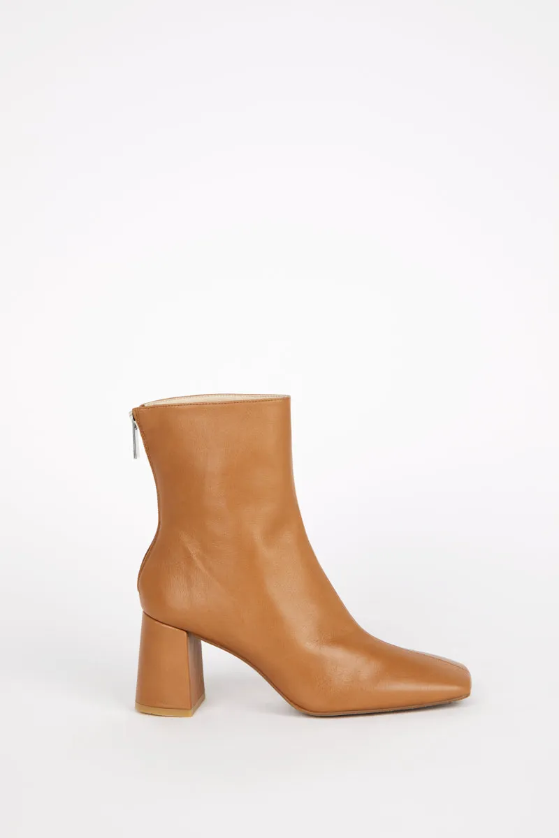 TABATHA LEATHER HEELED BOOT