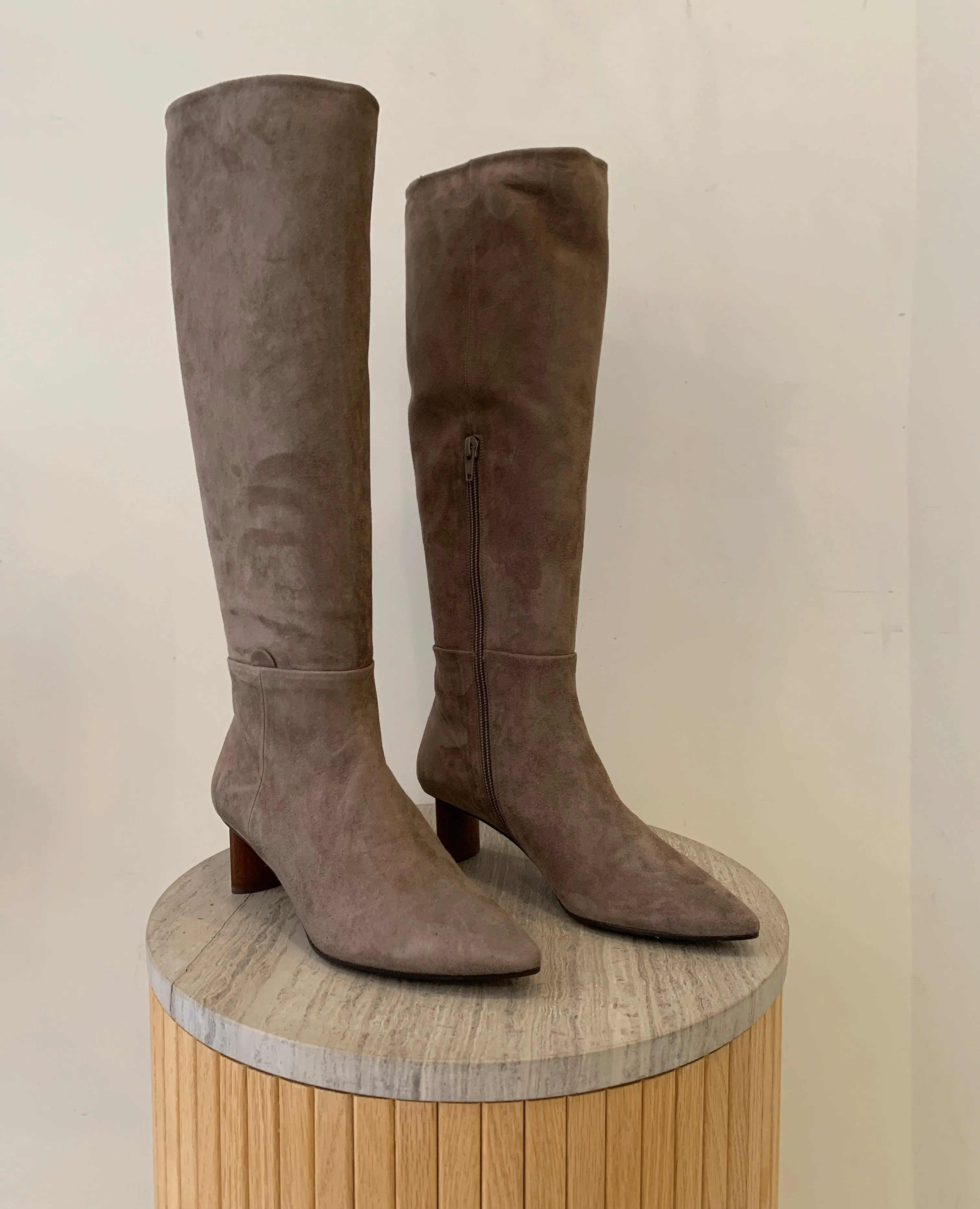 Warehouse Sale - Wing Boot Fango Suede